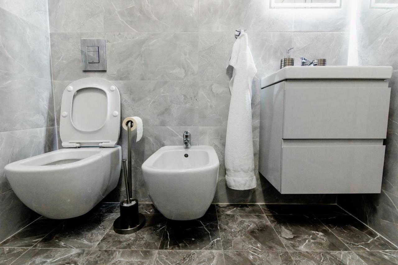 Samplus Central Apartment Крайова Экстерьер фото