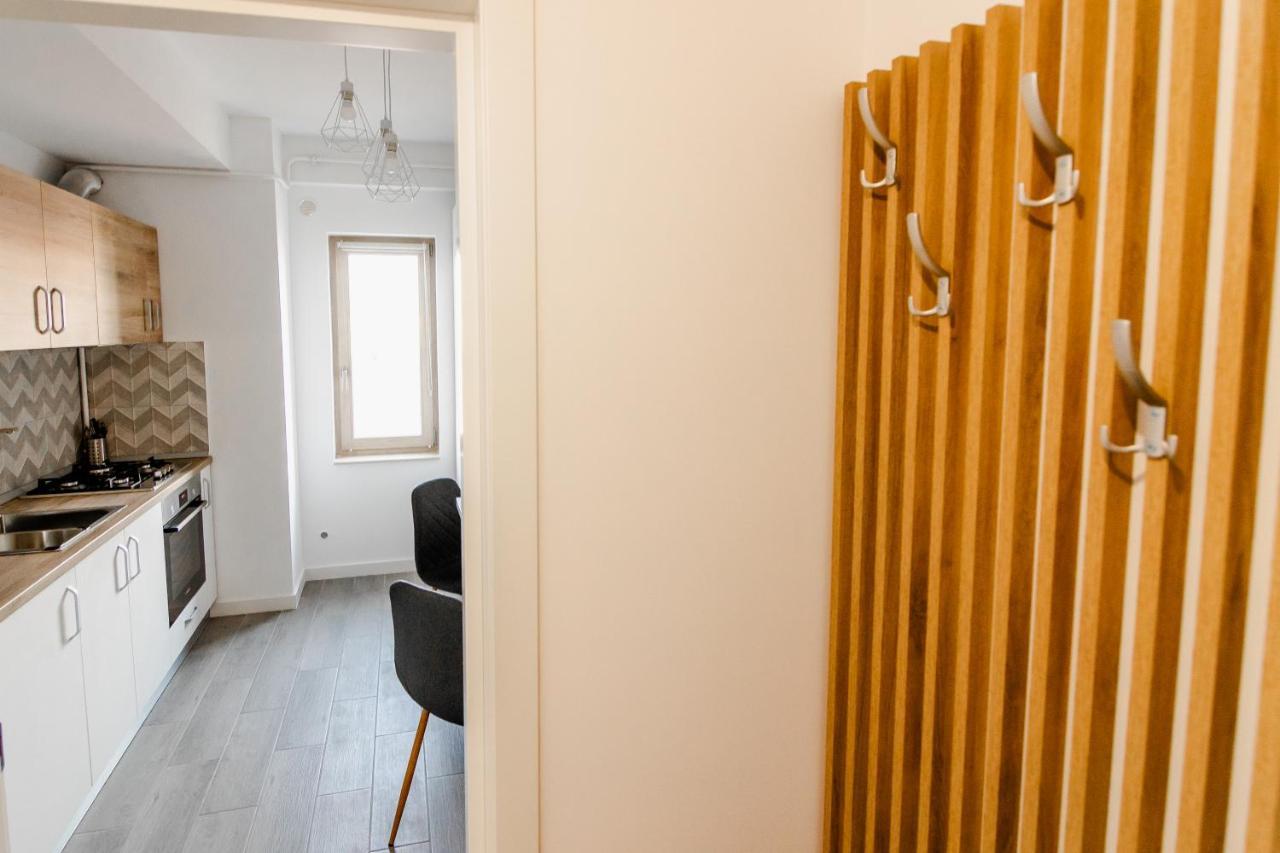 Samplus Central Apartment Крайова Экстерьер фото